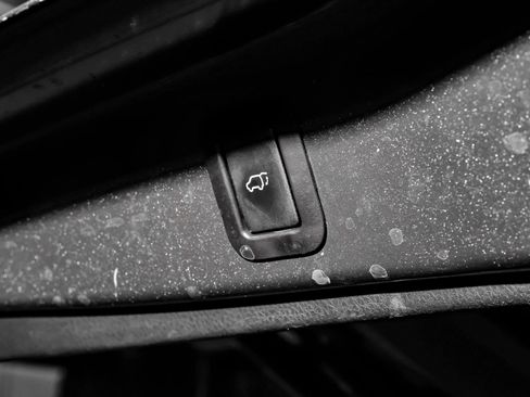Used 2018 Toyota Highlander XLE FWD image 58