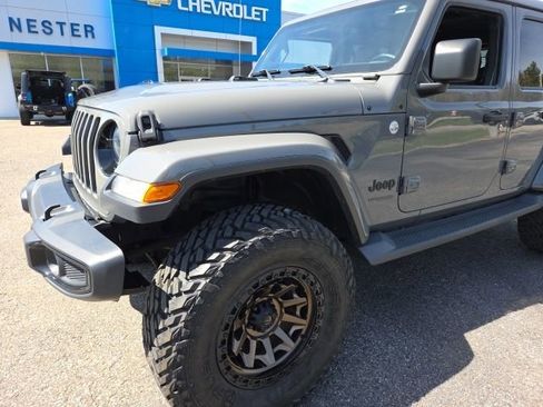 Used 2020 Jeep Wrangler Unlimited Sahara AWD/4WD image 33