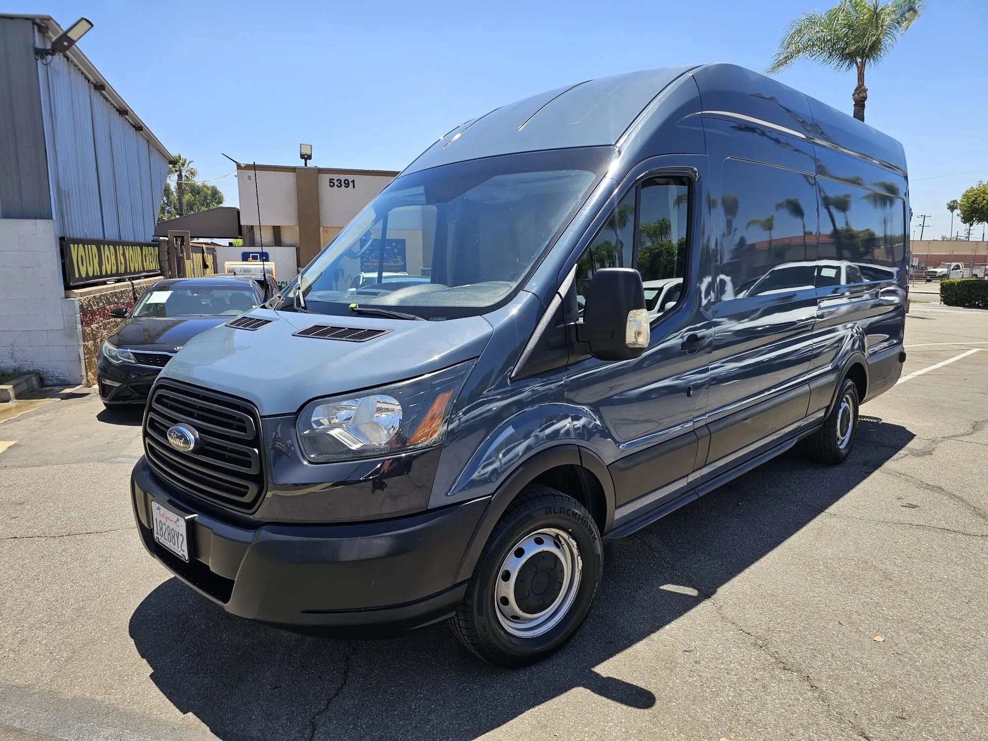 Used 2019 Ford Transit 250 148 High Roof Extended RWD image 1