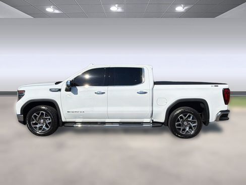 Used 2025 GMC Sierra 1500 SLT w/ SLT Premium Plus Package AWD/4WD image 2