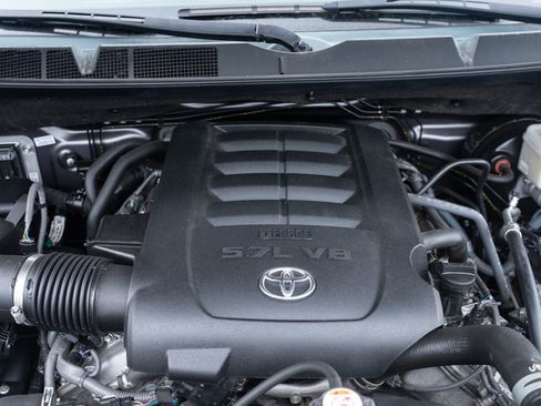 Used 2020 Toyota Tundra SR5 w/ SR5 Leather Package image 7