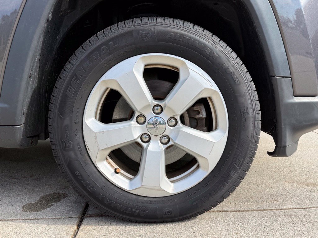 Used 2019 Jeep Compass Latitude w/ Cold Weather Group AWD/4WD image 8