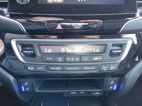 Used 2024 Honda Passport Black Edition image 22