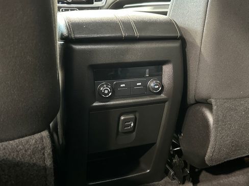 Used 2018 Chevrolet Traverse LT w/ LPO, Floor Liner Package AWD/4WD image 31