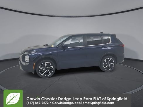 Used 2024 Mitsubishi Outlander SE image 8