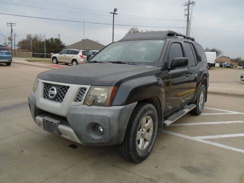 Used 2010 Nissan Xterra S image 2