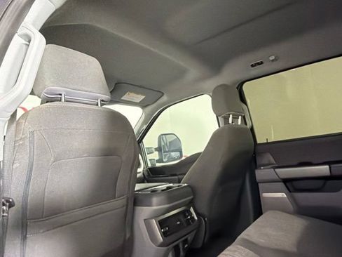 Used 2023 Ford F350 XLT w/ XLT Premium Package AWD/4WD image 14