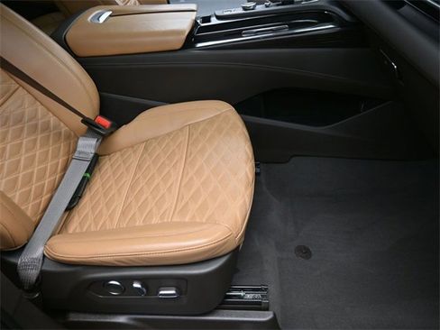 Used 2021 Cadillac Escalade Sport w/ Driver Assist Tech Package image 29