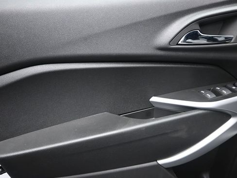 New 2026 Chevrolet Trax RS FWD image 18