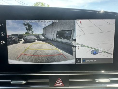 Used 2024 Hyundai Elantra SEL image 23