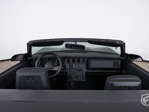 Used 1987 Chevrolet Corvette 2dr Convertible image 13