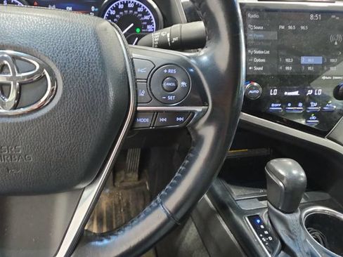 Used 2020 Toyota Camry XLE AWD/4WD image 11