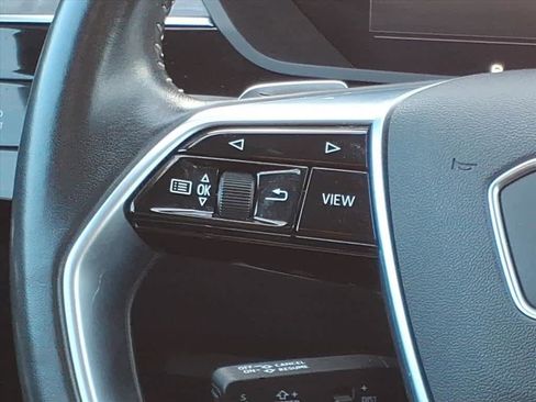 Used 2021 Audi e-tron Premium Plus w/ Premium Plus Package image 7