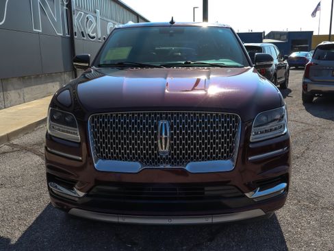 Used 2021 Lincoln Navigator Reserve AWD/4WD image 2