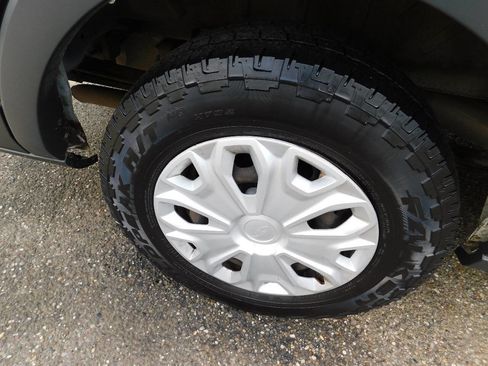 Used 2017 Ford Transit 350 XLT image 21