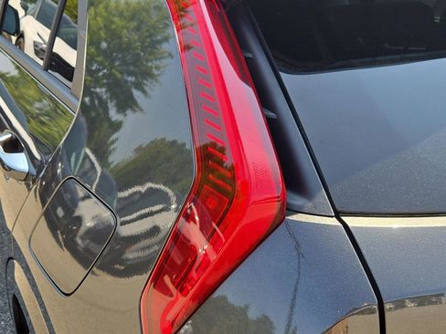 New 2025 Kia Niro SX image 12