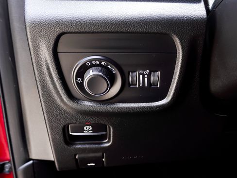 Used 2023 Jeep Grand Cherokee L Laredo AWD/4WD image 18