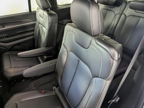 New 2025 Jeep Grand Cherokee L Limited w/ Black Appearance Package RWD image 15