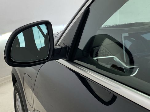 Used 2026 BMW X5 xDrive50e w/ Premium Package image 23