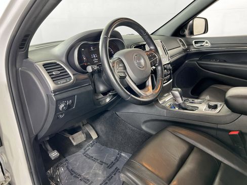 Used 2022 Jeep Grand Cherokee Limited image 9