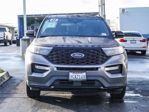 Used 2022 Ford Explorer ST-Line w/ Class IV Trailer Tow Package image 2