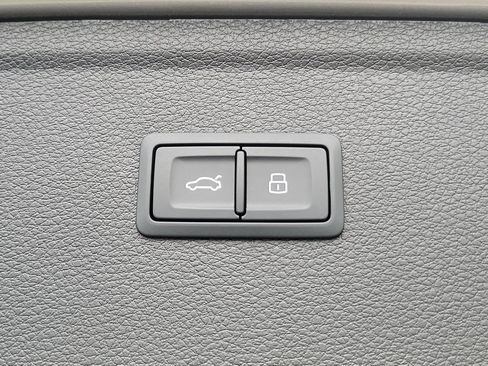 Certified 2024 Audi SQ5 Premium Plus w/ Premium Plus Package AWD/4WD image 15