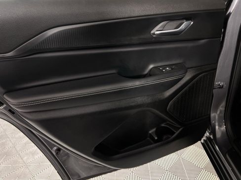 Certified 2025 Jeep Grand Cherokee L Altitude image 26