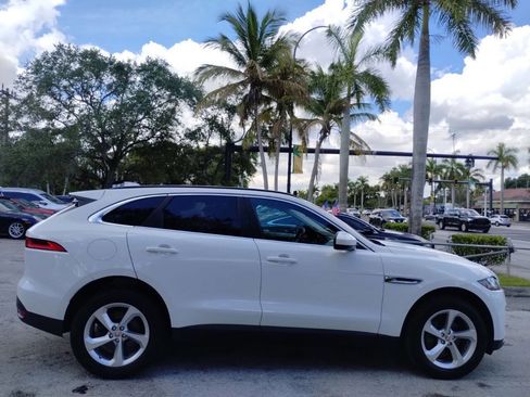 Used 2019 Jaguar F-PACE Premium AWD/4WD image 18