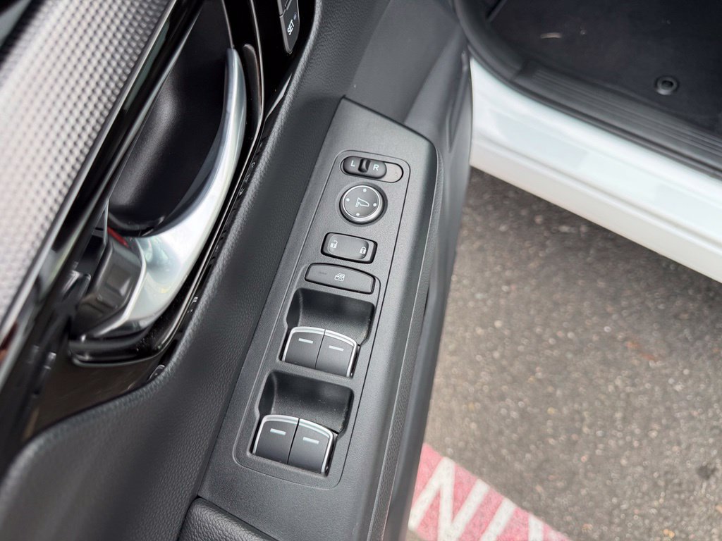 Used 2024 Honda CR-V Sport Touring image 13