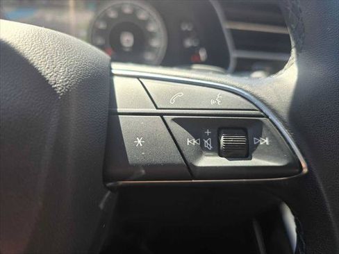 Used 2023 Audi Q8 Premium w/ Convenience Package AWD/4WD image 33