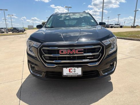 Used 2022 GMC Terrain AT4 w/ Infotainment Package II AWD/4WD image 8