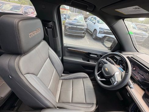 New 2026 Chevrolet Tahoe High Country AWD/4WD image 26