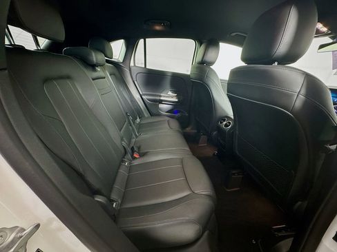 Used 2021 Mercedes-Benz GLA 250 image 32