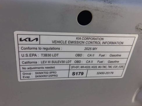 Certified 2025 Kia Sportage SX FWD image 27
