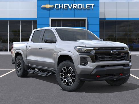 New 2025 Chevrolet Colorado Z71 image 7