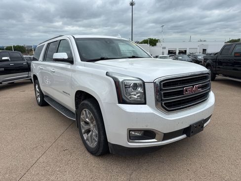 Used 2018 GMC Yukon XL SLT image 1
