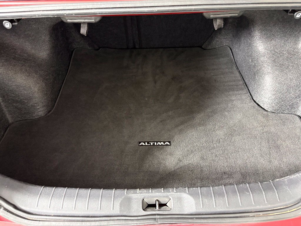 Used 2024 Nissan Altima 2.5 SV FWD image 35