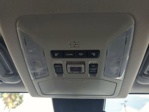 Used 2021 Toyota RAV4 XLE w/ Convenience Package FWD image 25