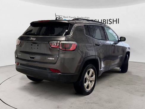 Used 2019 Jeep Compass Latitude w/ Popular Equipment Group image 5