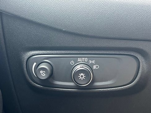 Used 2024 Chevrolet Equinox LS w/ LS Convenience Package FWD image 10