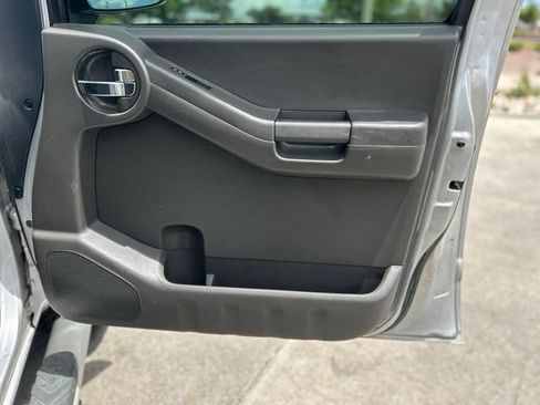 Used 2014 Nissan Xterra PRO-4X w/ Pro-4x Leather Package AWD/4WD image 31