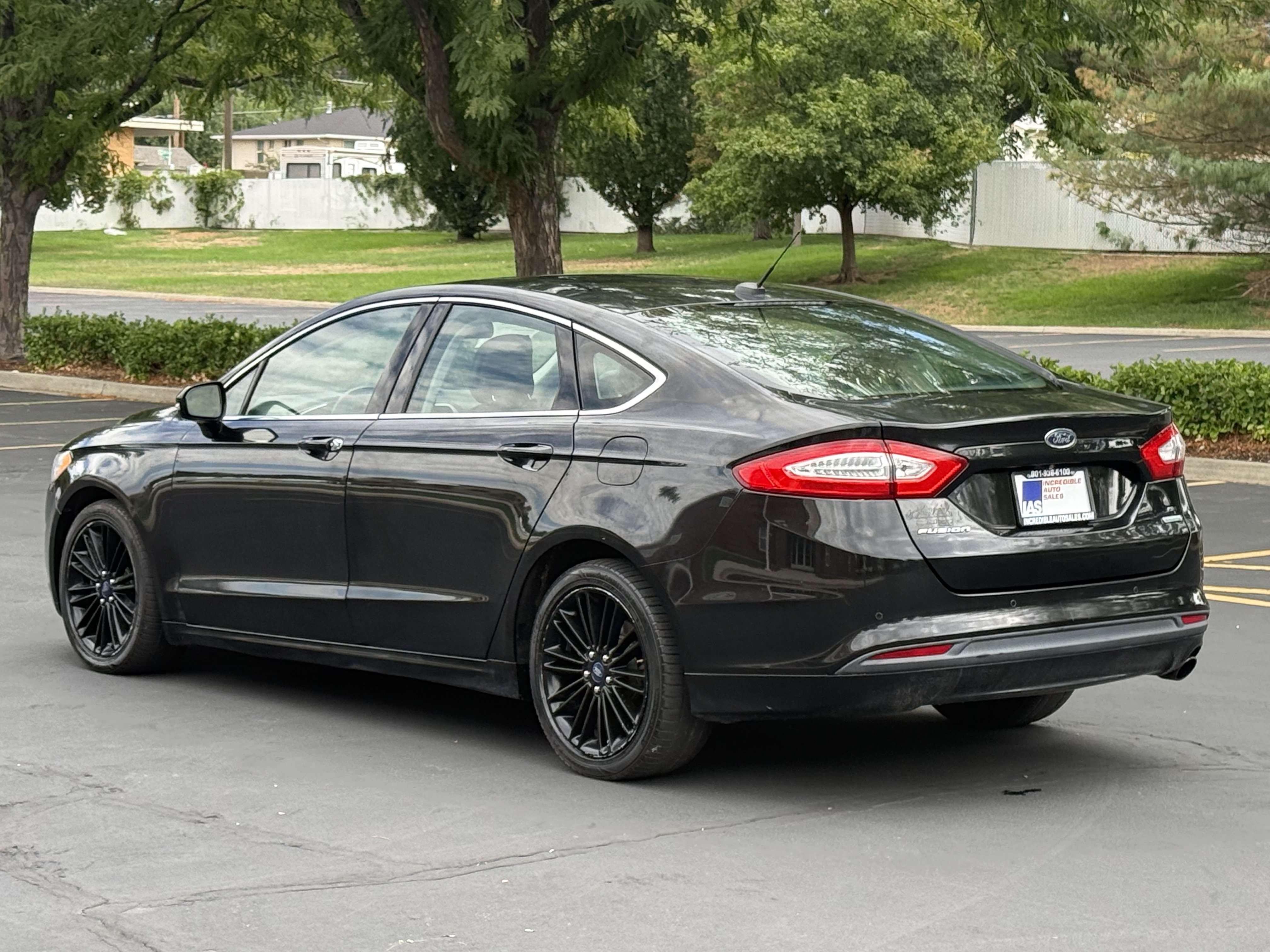 Used 2014 Ford Fusion SE w/ Equipment Group 202A FWD image 6