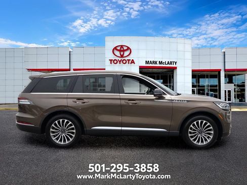 Used 2022 Lincoln Aviator Reserve w/ Equipment Group 201A AWD/4WD image 6