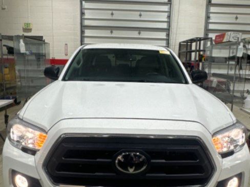 Used 2023 Toyota Tacoma SR5 image 1