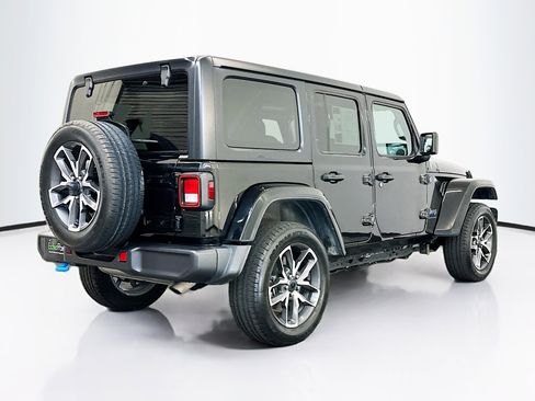 Used 2024 Jeep Wrangler Sport S image 9