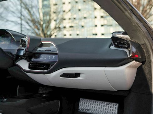 Used 2025 Ferrari SF90 Spider image 55