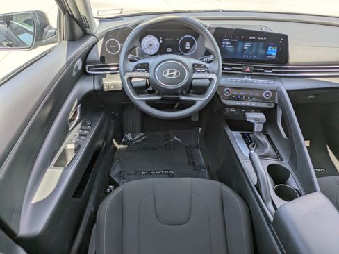 Certified 2024 Hyundai Elantra SEL FWD image 14
