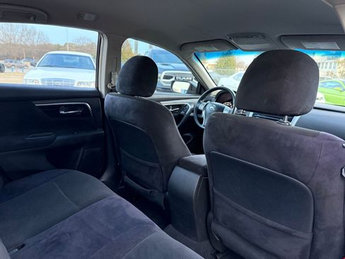 Used 2013 Nissan Altima 3.5 S image 20