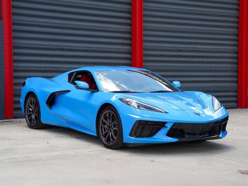 Used 2023 Chevrolet Corvette Stingray Coupe w/ 1LT RWD image 2