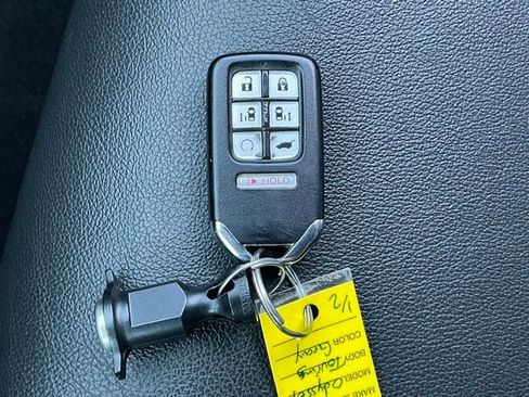 Used 2023 Honda Odyssey Touring image 34
